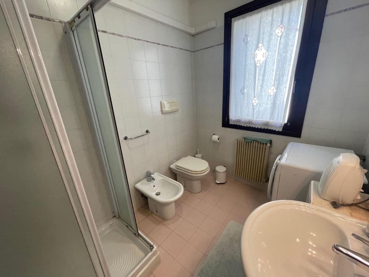 Apartmán Trilocale Vista Mare Con 2 Bagni Nel Centro Storico - Agenzia Cocal Caorle Exteriér fotografie