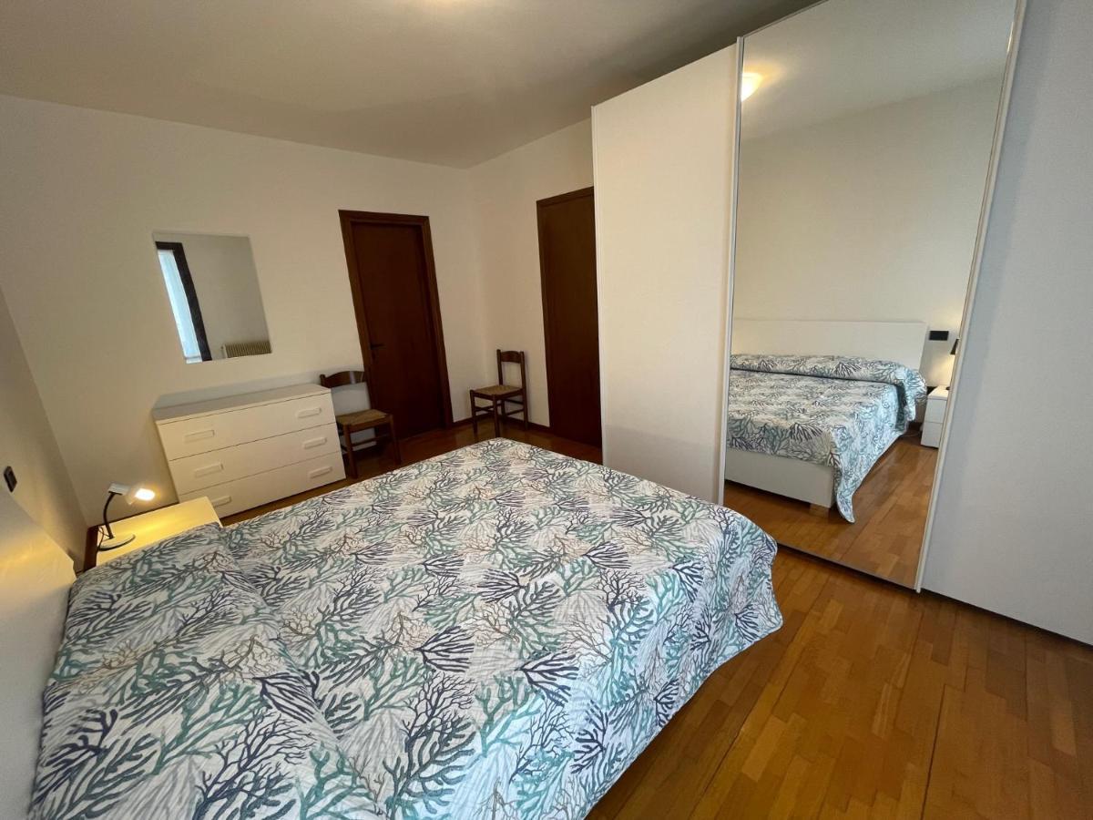 Apartmán Trilocale Vista Mare Con 2 Bagni Nel Centro Storico - Agenzia Cocal Caorle Exteriér fotografie