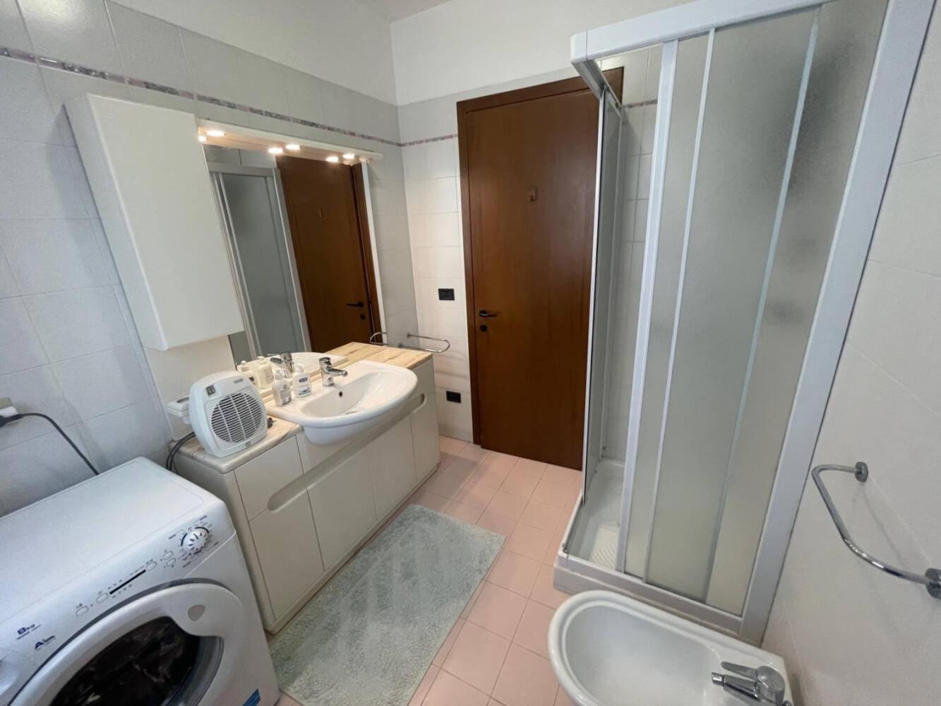 Apartmán Trilocale Vista Mare Con 2 Bagni Nel Centro Storico - Agenzia Cocal Caorle Exteriér fotografie
